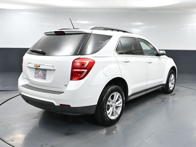 2017 Chevrolet Equinox LT photo 3