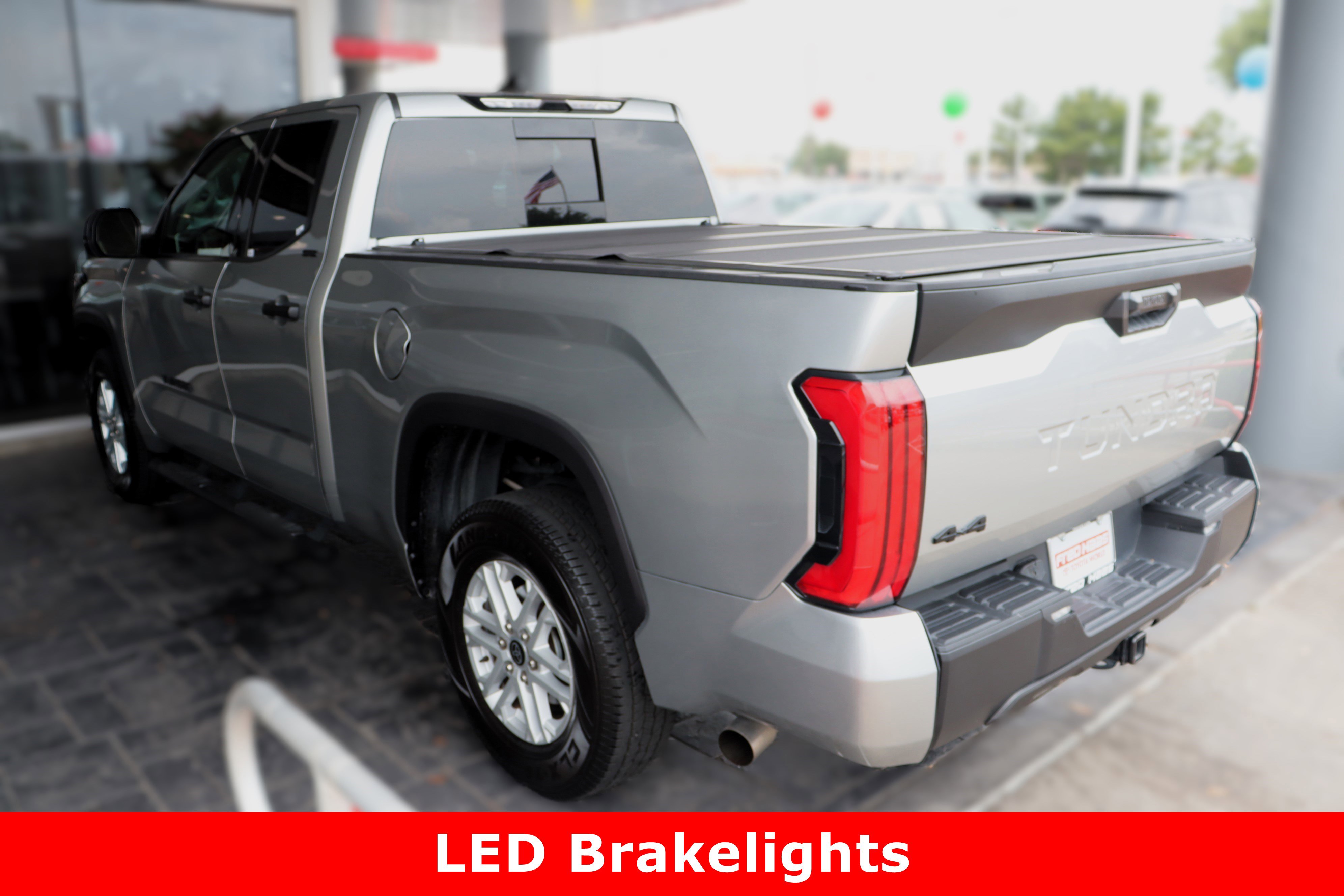 2022 Toyota Tundra SR5 Double Cab photo 8
