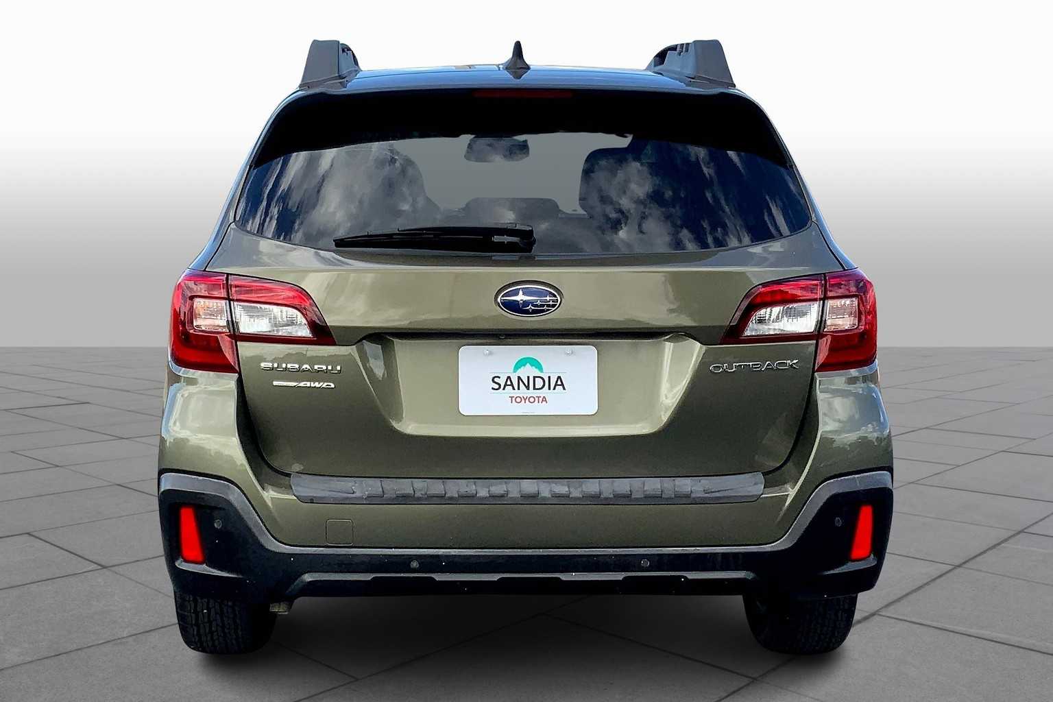 2019 Subaru Outback Limited photo 4