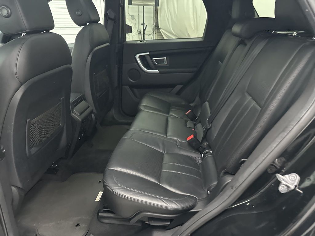 2016 Land Rover Discovery Sport HSE photo 19