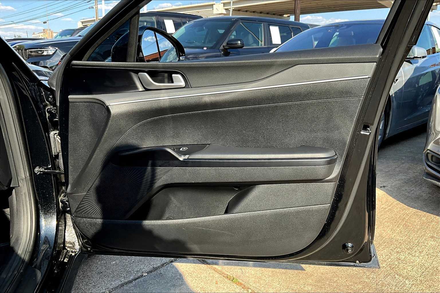2022 Kia K5 GT-Line photo 21