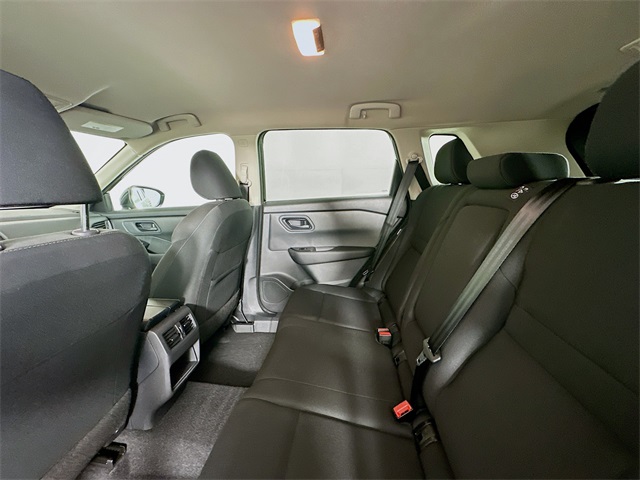 2025 Nissan Rogue S photo 20