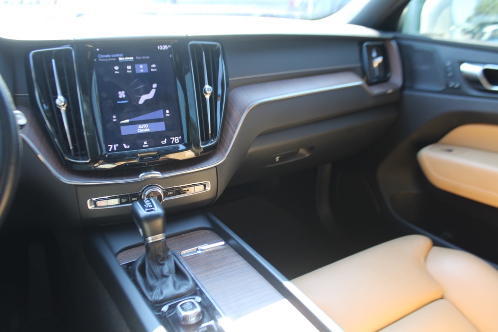 2020 Volvo XC60 T5 Inscription photo 15