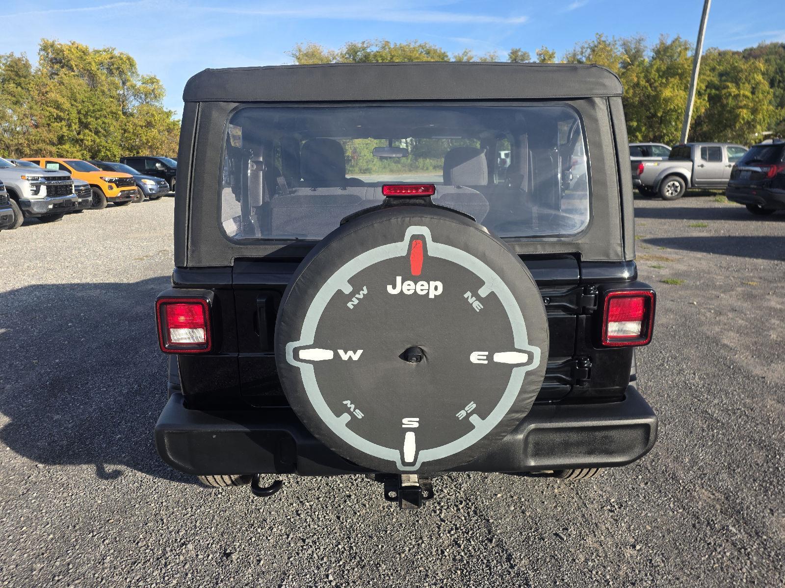 2025 Jeep Wrangler Sport photo 4