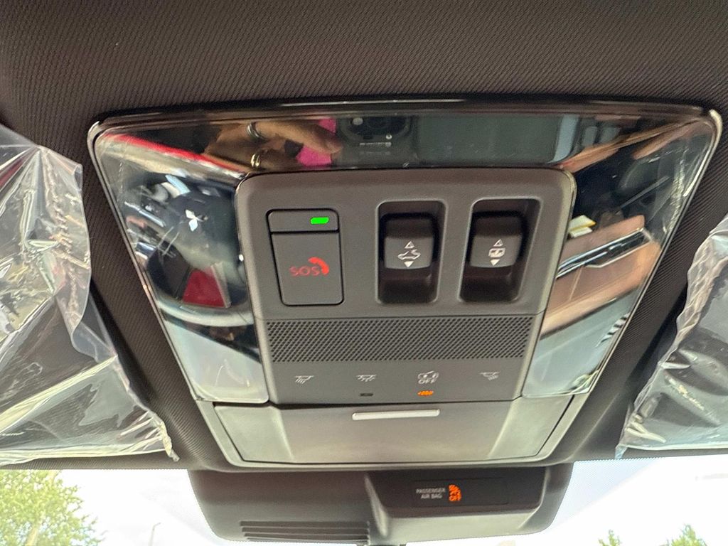 2025 Mitsubishi Outlander SEL photo 34