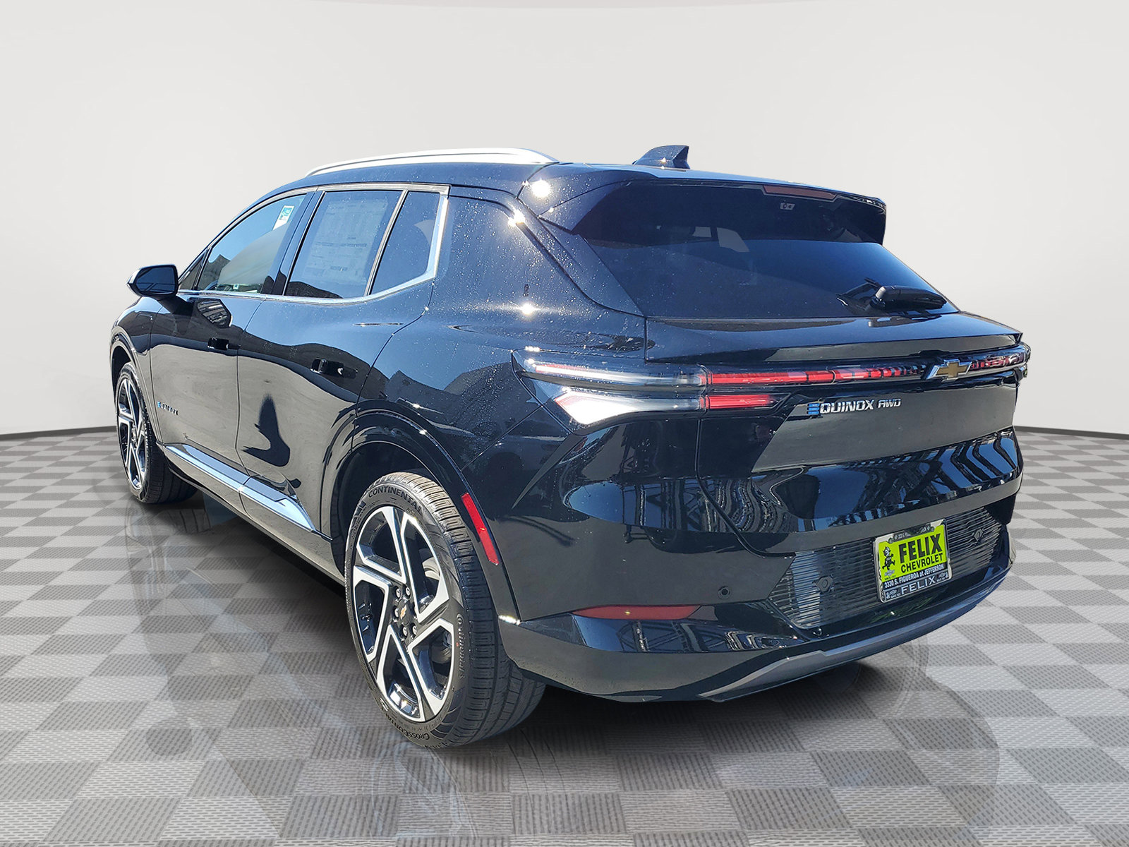 2026 Chevrolet Equinox EV 1LT photo 4