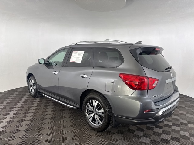 2020 Nissan Pathfinder SV photo 6