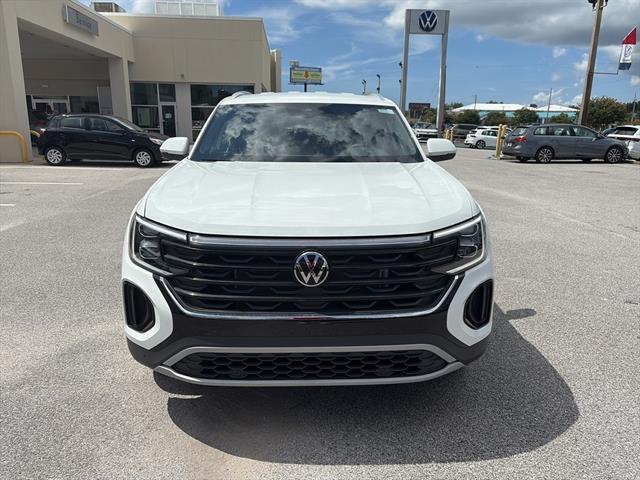 2024 Volkswagen Atlas Cross Sport SE Technology photo 2