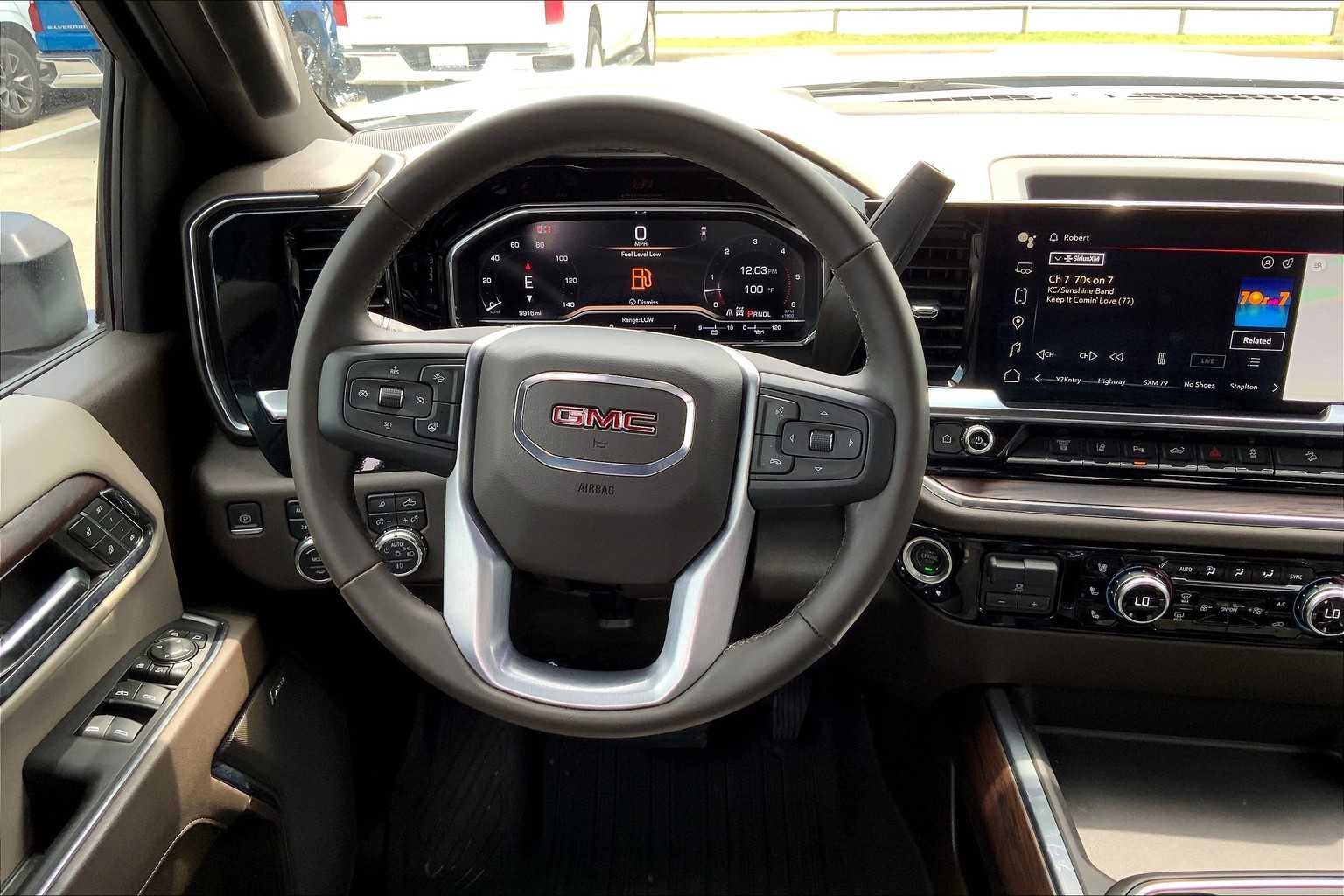 2024 Gmc Sierra HD SLT photo 5