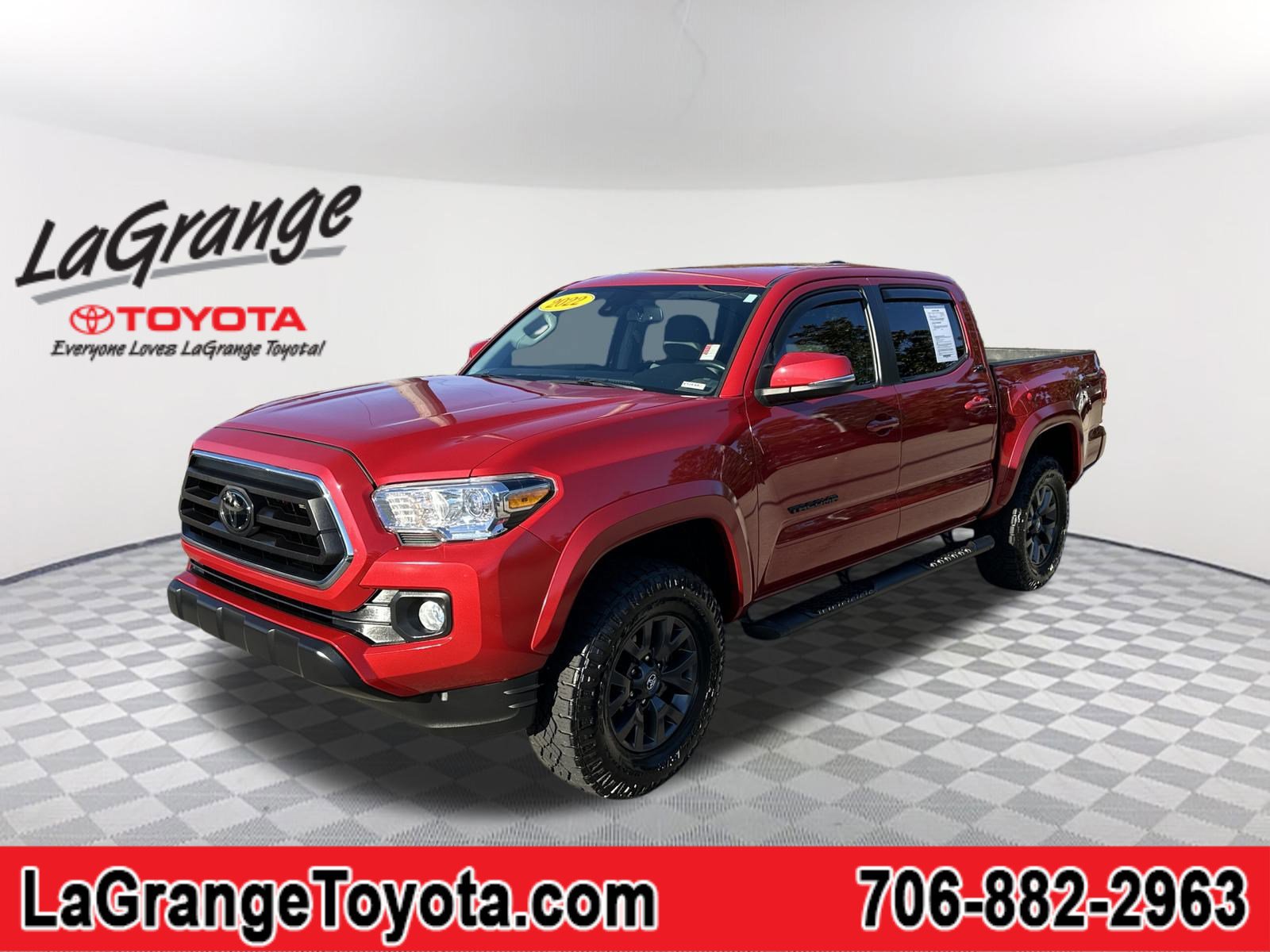 2022 Toyota Tacoma SR5's photo