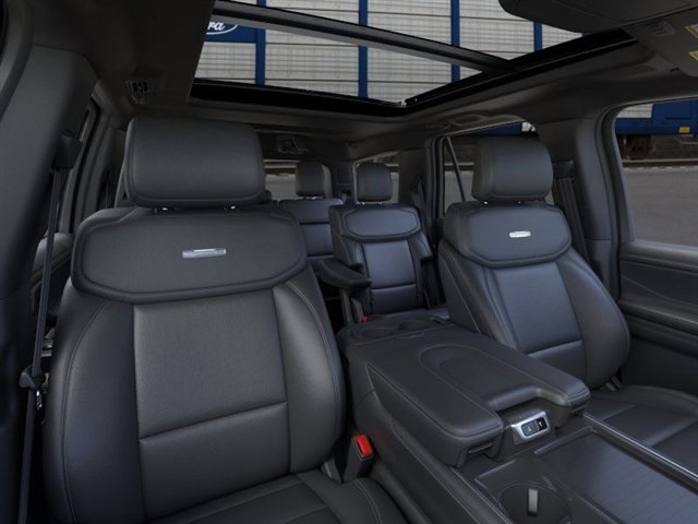 2025 Ford Expedition Platinum photo 10
