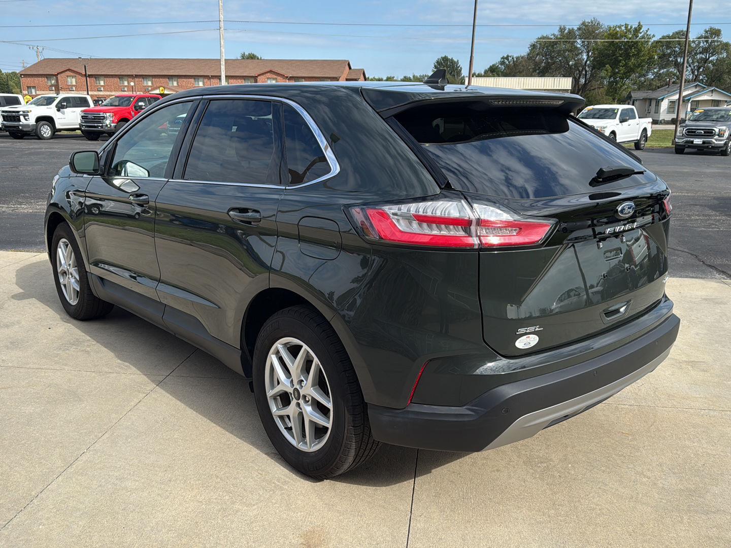 2024 Ford Edge SEL photo 4