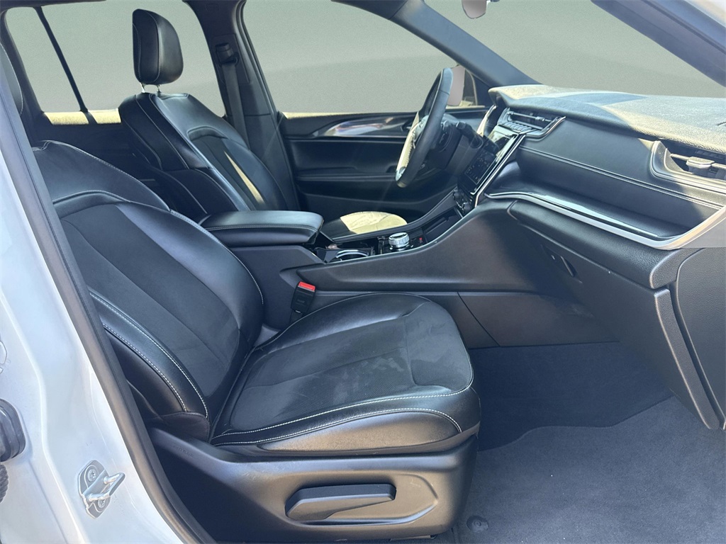 2023 Jeep Grand Cherokee Altitude photo 20
