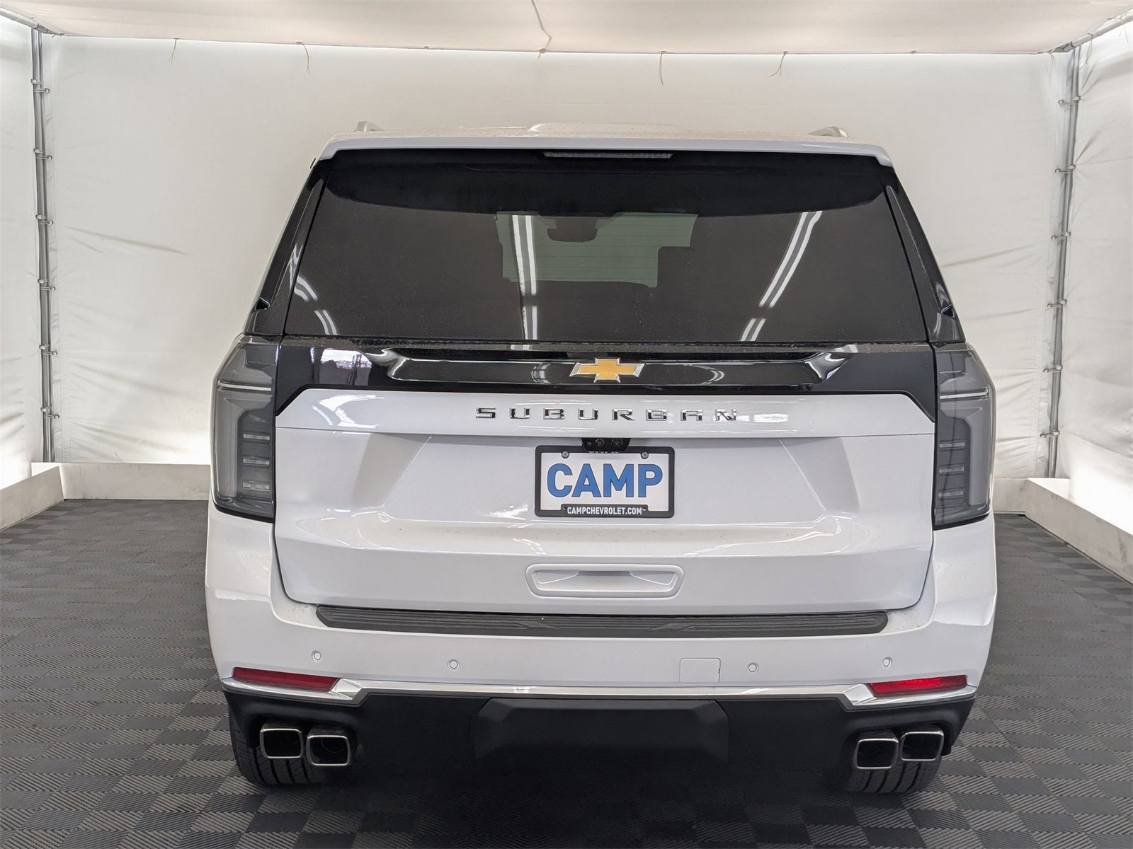 2025 Chevrolet Suburban High Country photo 4