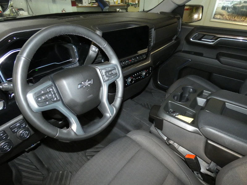 2023 Chevrolet Silverado 1500 RST photo 7