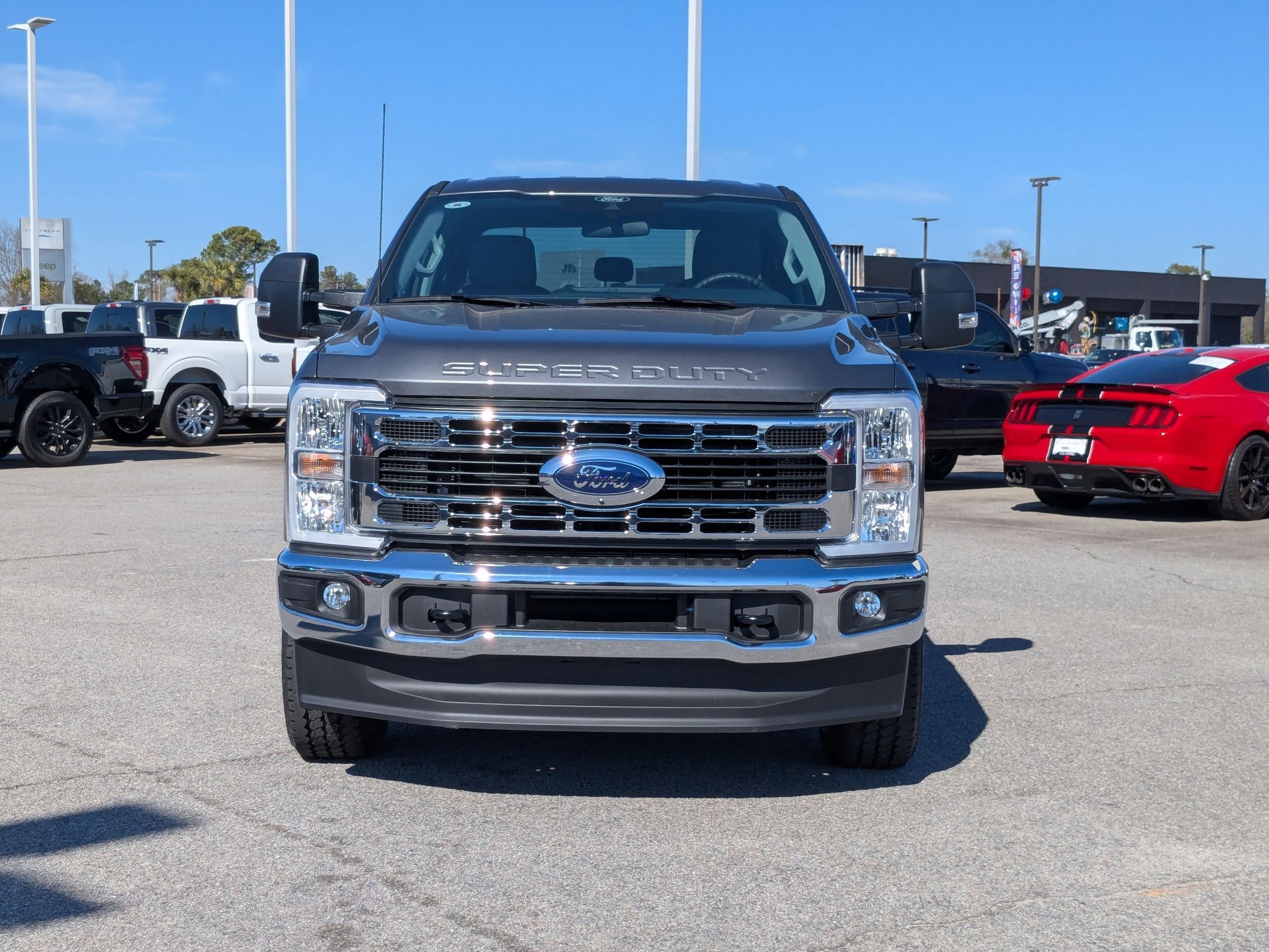 2025 Ford F-350 XLT photo 2