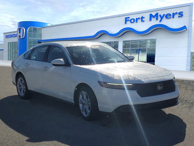 2025 Honda Accord LX's photo