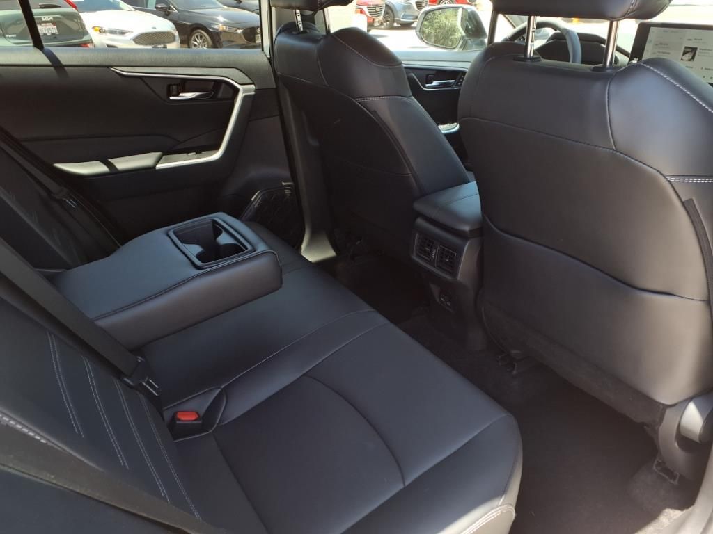 2024 Toyota RAV4 XLE Premium photo 22