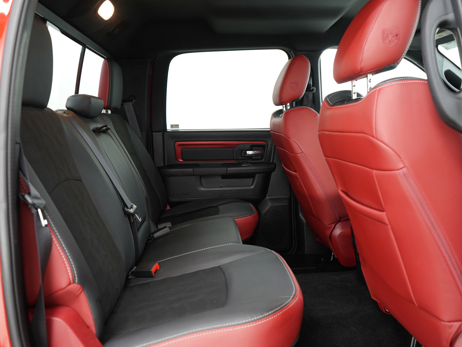 2016 Ram 1500 Rebel photo 13