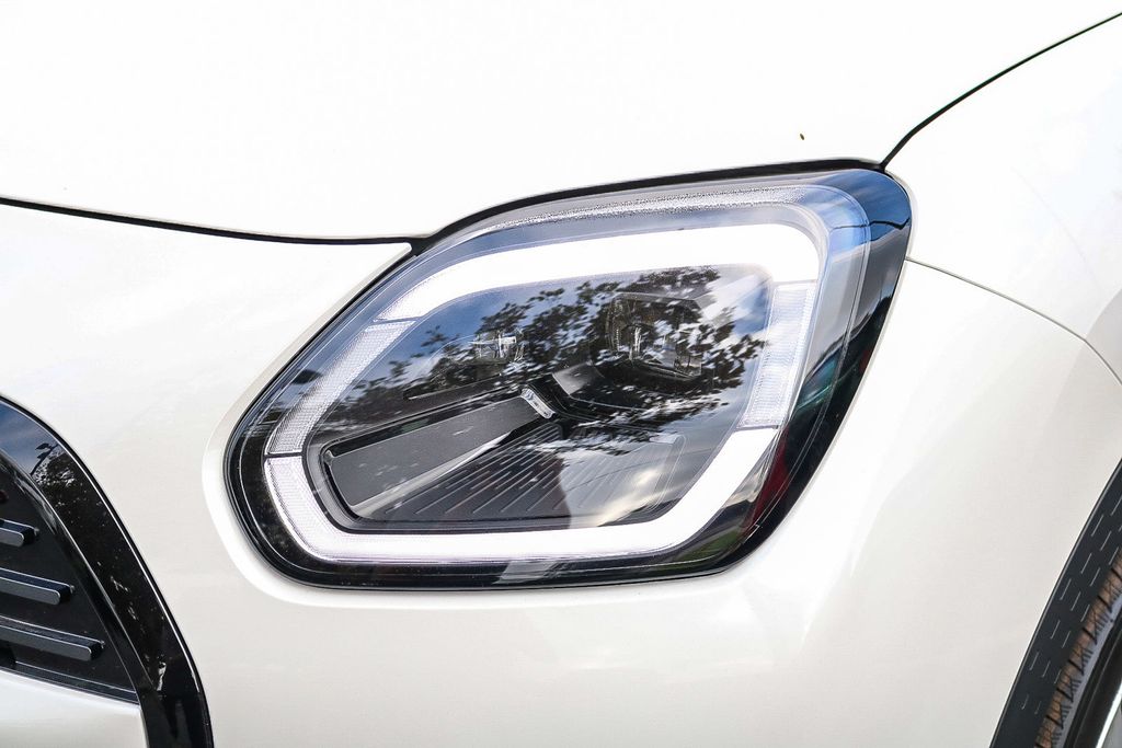 2025 Mini Cooper S ALL4 photo 9
