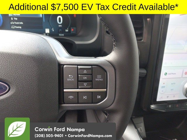 2025 Ford F-150 Lightning photo 16