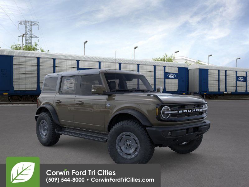 2025 Ford Bronco 4-Door Outer Banks's photo