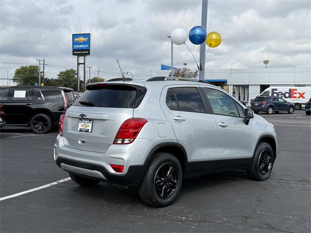 2022 Chevrolet Trax LT photo 3