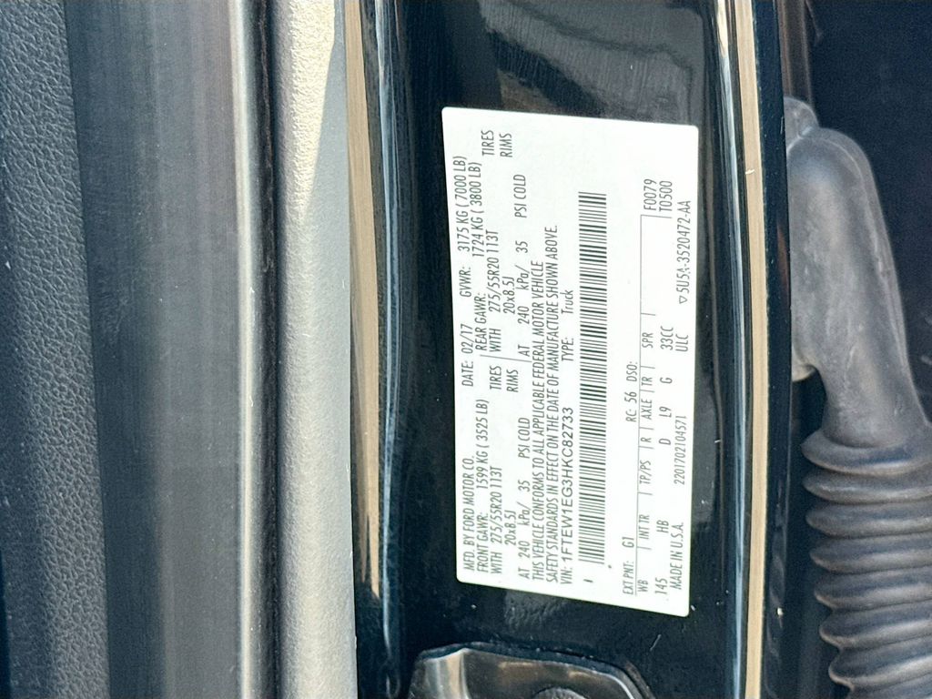 2017 Ford F-150 Lariat photo 28