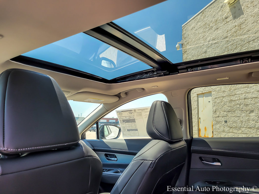 2025 Nissan Murano SL photo 8