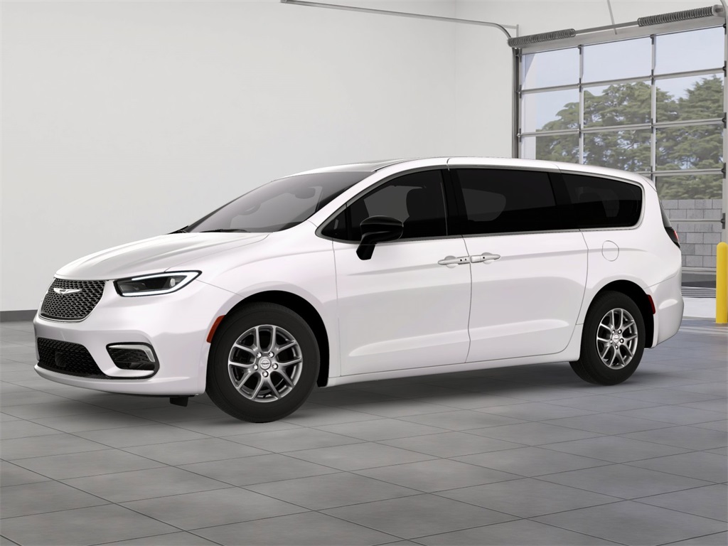 2026 Chrysler Pacifica photo 2