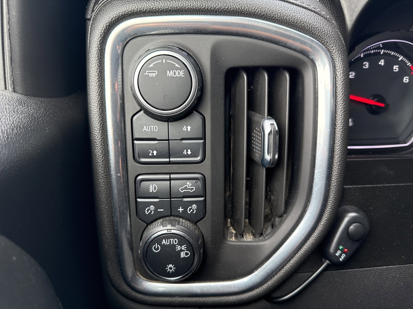 2022 Chevrolet Silverado 1500 RST photo 37
