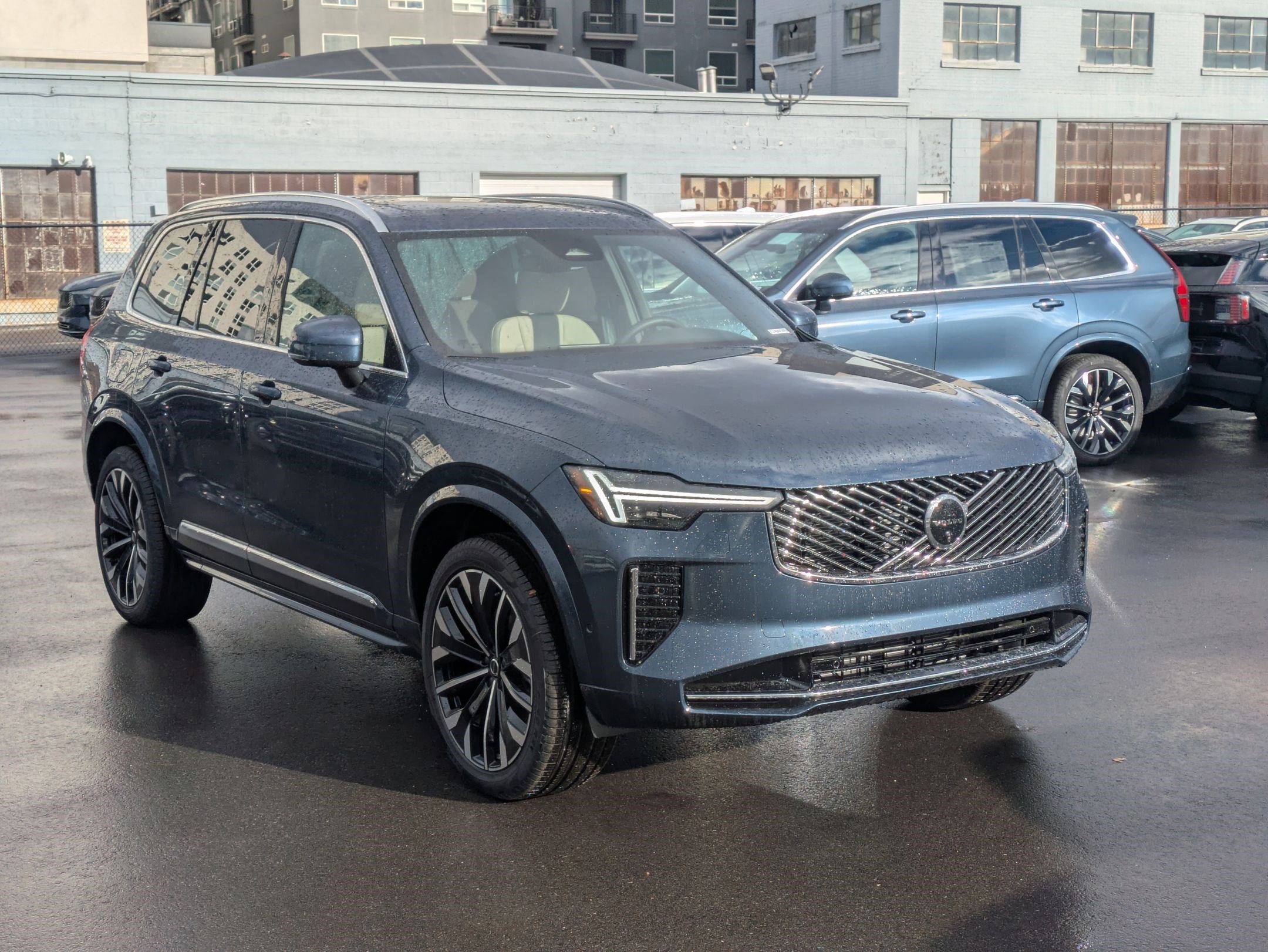 2026 Volvo XC90 Plus's photo