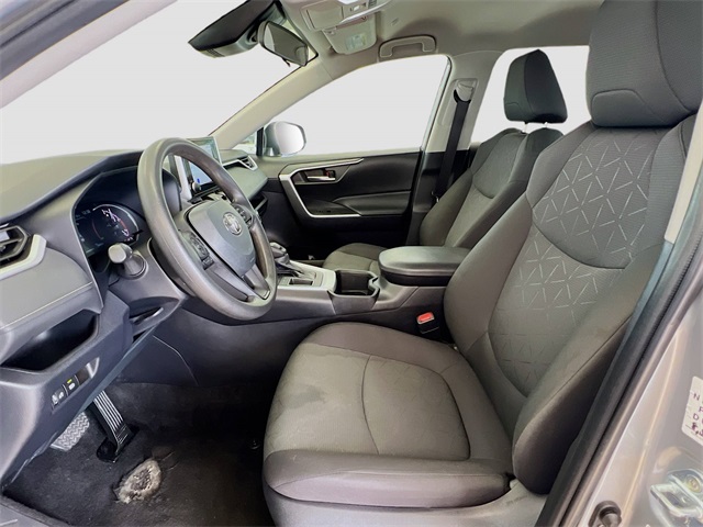 2024 Toyota RAV4 XLE photo 17