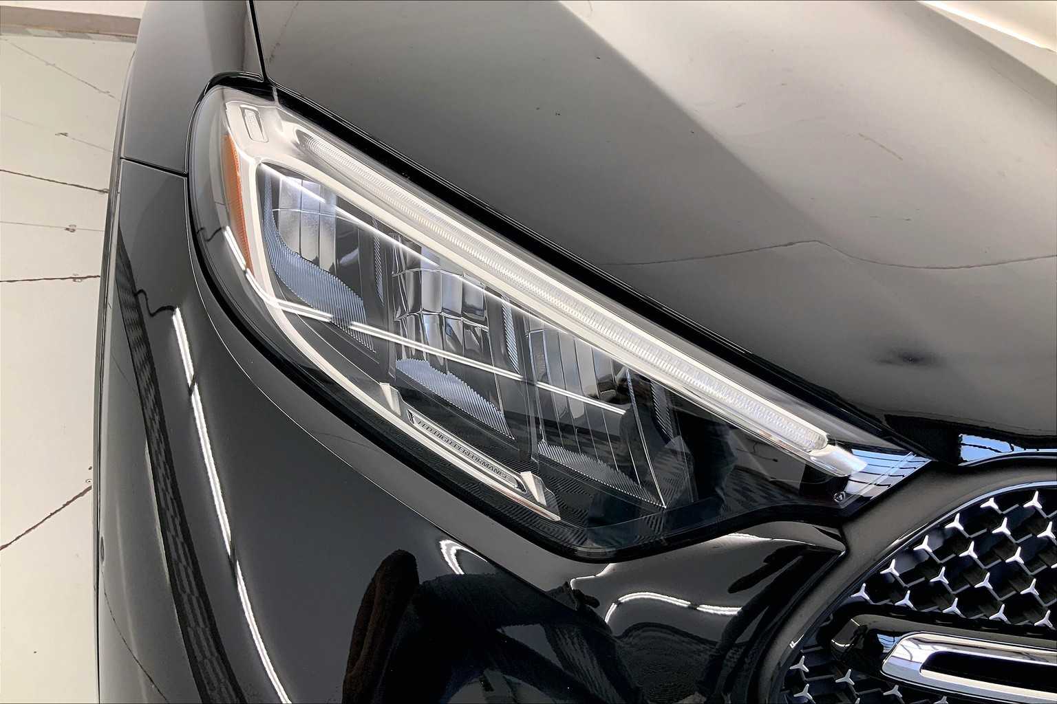 2025 Mercedes Benz GLC 300 4MATIC photo 20
