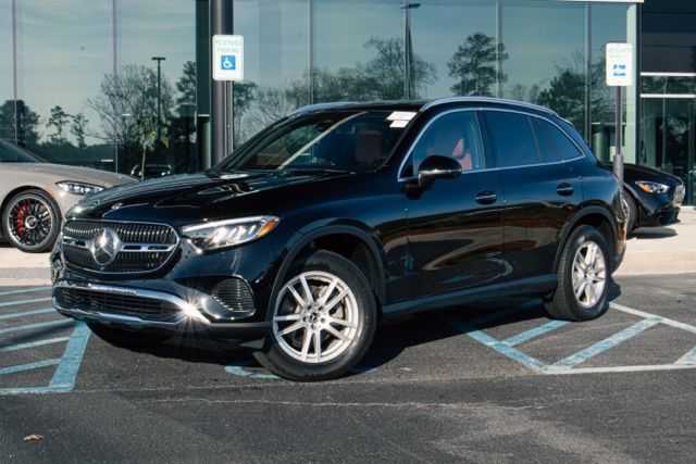 2023 Mercedes-Benz GLC GLC300's photo