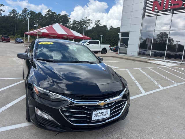 Used 2023 Chevrolet Malibu 1LT with VIN 1G1ZD5STXPF180992 for sale in Silsbee, TX