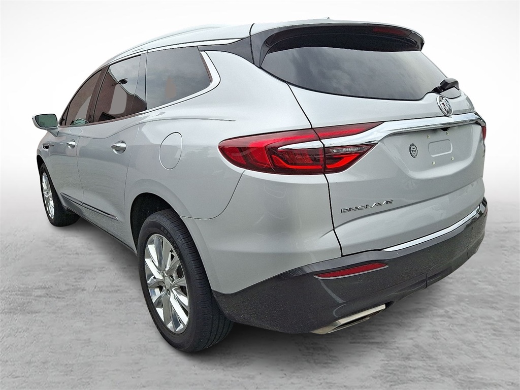 2020 Buick Enclave Essence photo 2