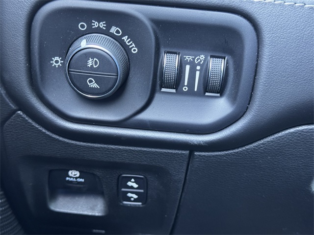2023 Ram 1500 Limited photo 24