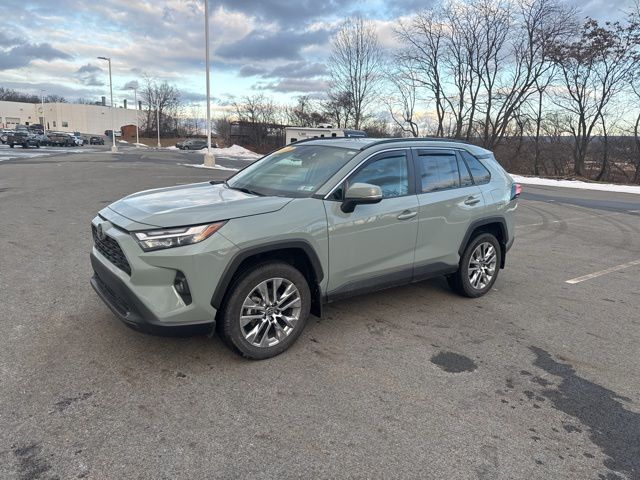 2023 Toyota RAV4 XLE Premium's photo