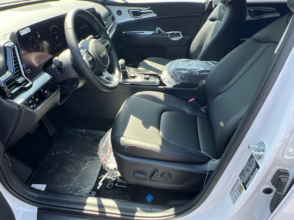 2025 Kia Sportage SX photo 9