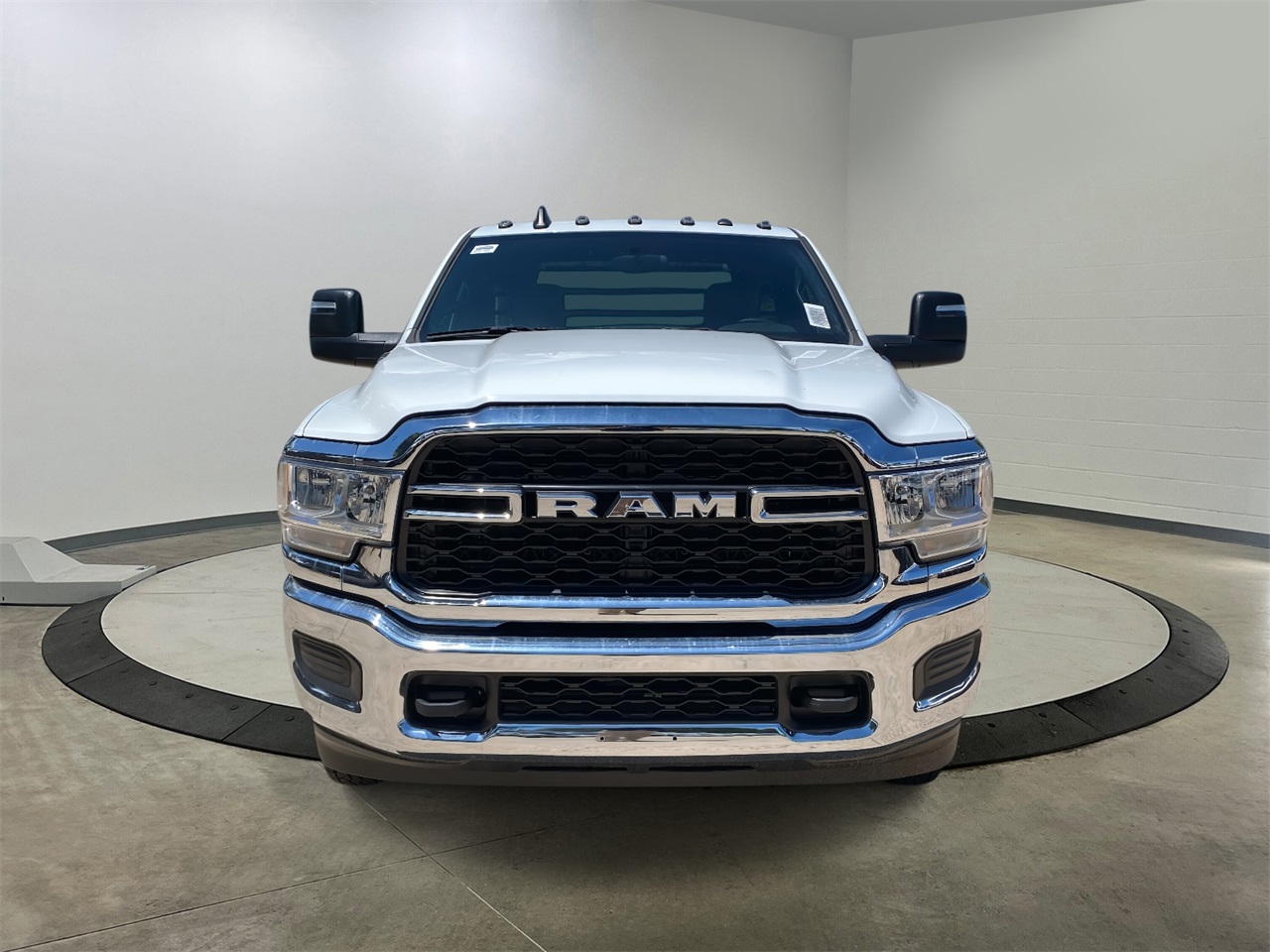 2024 Ram 3500 Tradesman photo 2