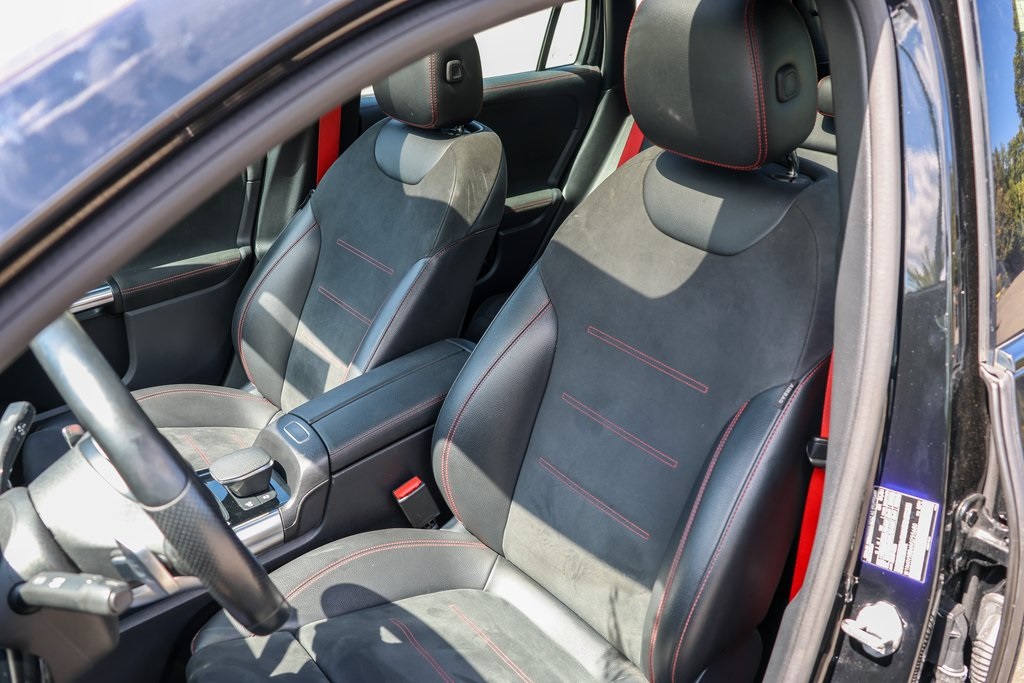 2021 Mercedes Benz GLA 35 AMG 4MATIC photo 3