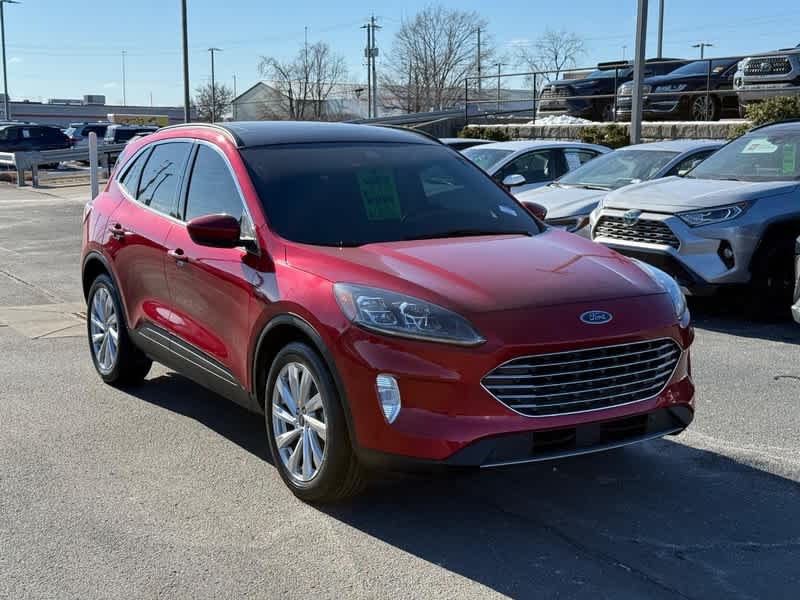 2021 Ford Escape Titanium's photo