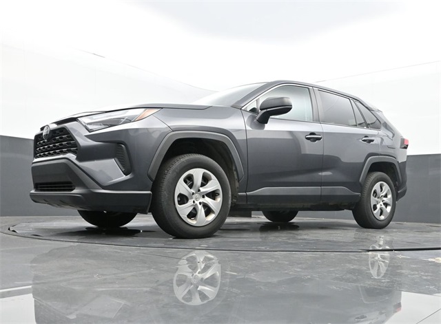 2023 Toyota RAV4 LE photo 11