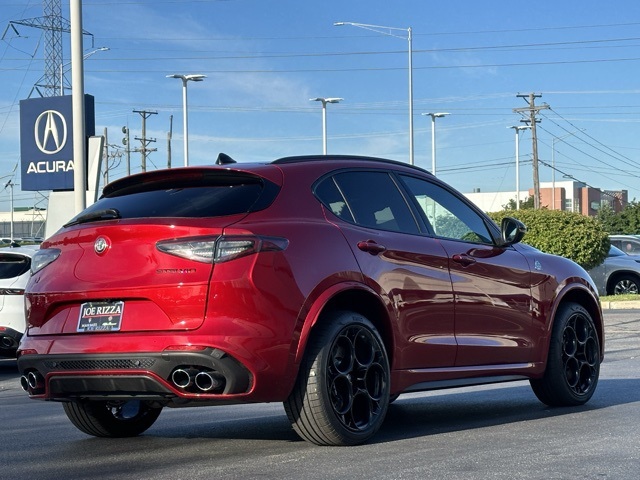 2024 Alfa Romeo Stelvio Quadrifoglio photo 5