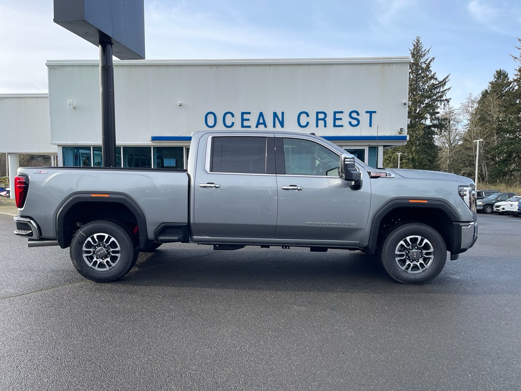 2026 GMC Sierra SLT's photo