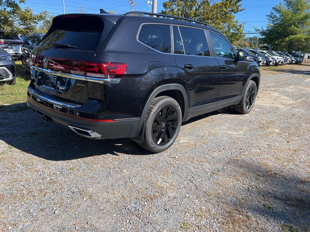 2026 Volkswagen Atlas SE Technology photo 5