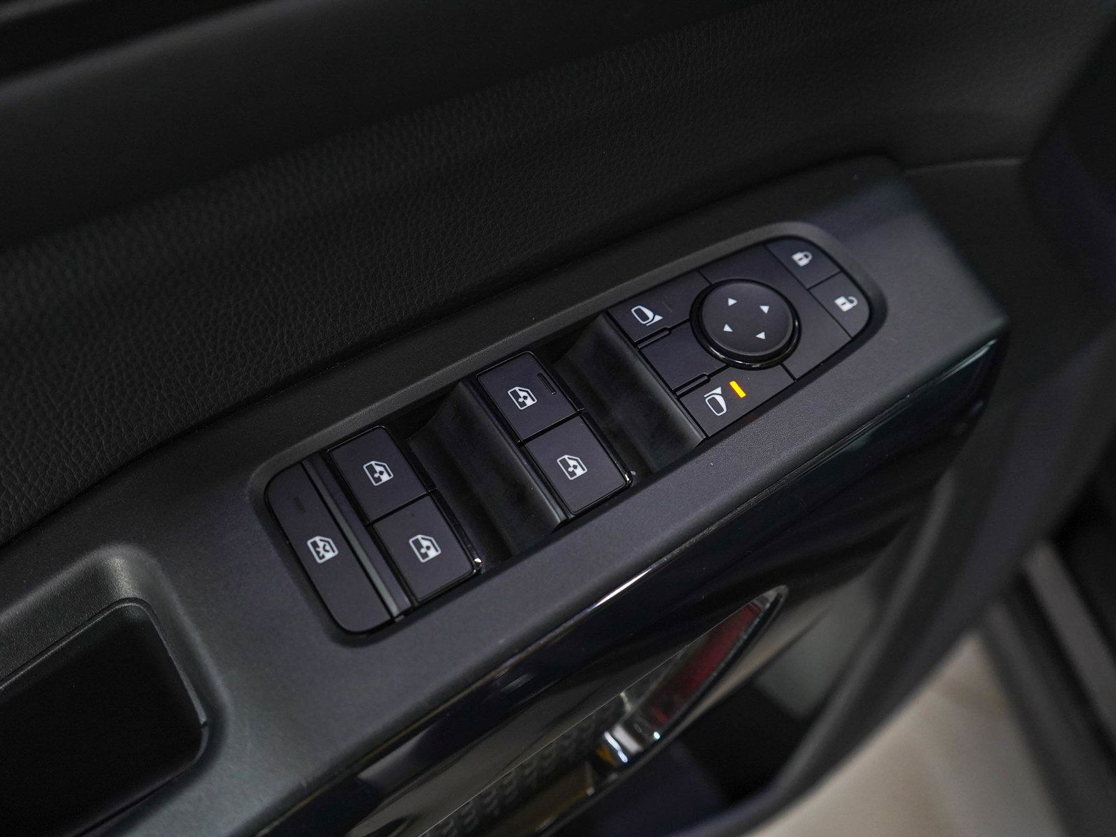 2023 Nissan Pathfinder SV photo 21