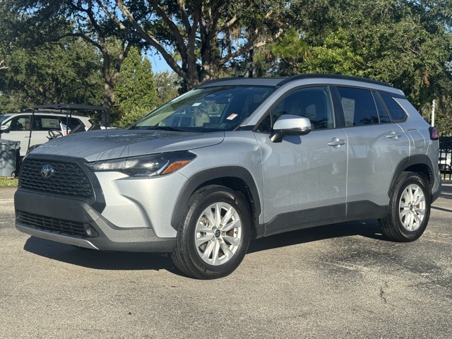 2023 Toyota Corolla Cross LE photo 2