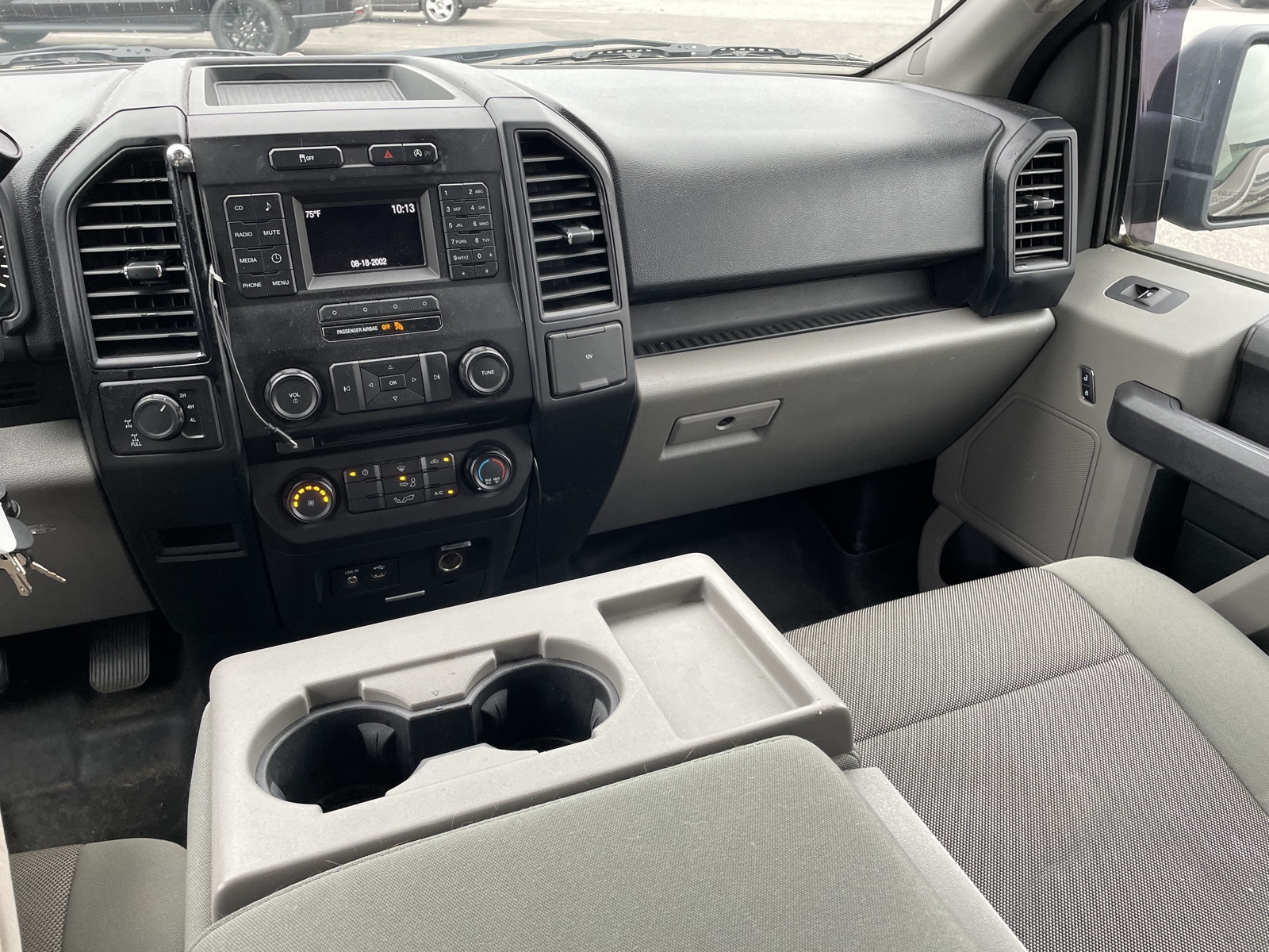 2015 Ford F-150 XLT photo 18